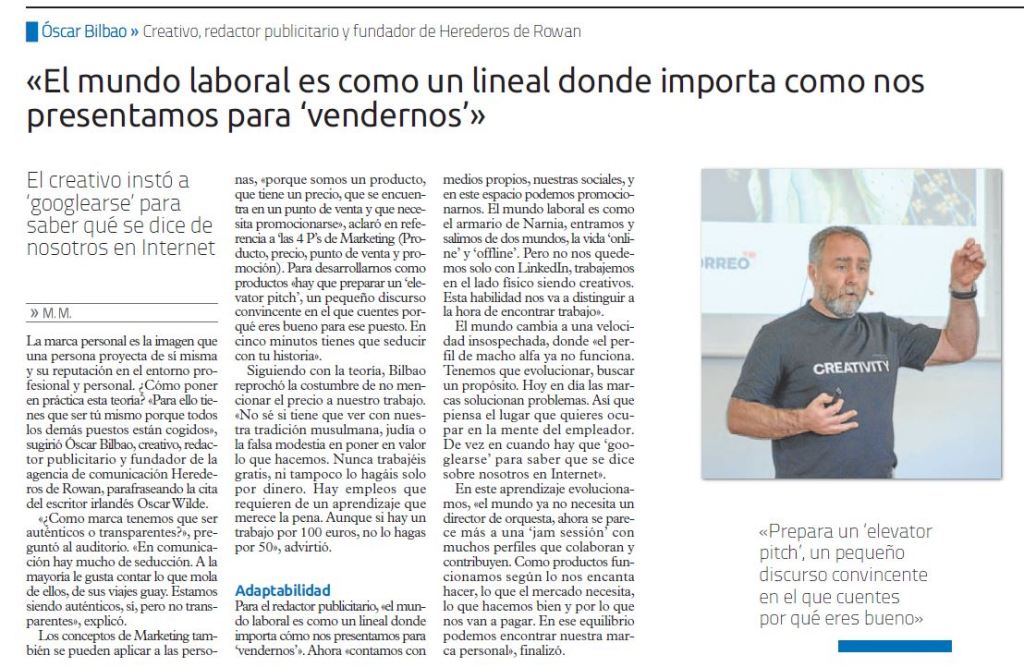 Óscar Bilbao gesticulando durante su ponencia en Gazte Up, vistiendo una camiseta negra con la palabra 'CREATIVITY'